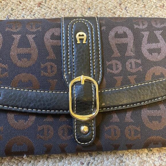 Vintage Etienne Aigner Leather Trim Clutch Wallet Wristlet Purse Signature Logo - Picture 5 of 10